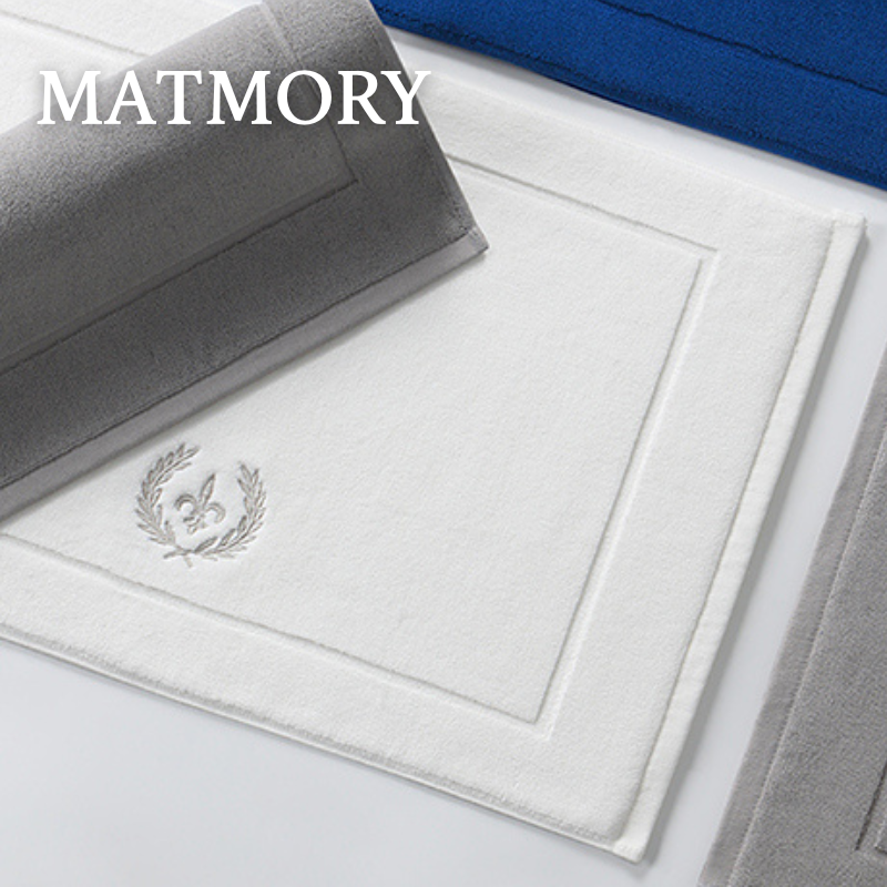 white bathroom rugs